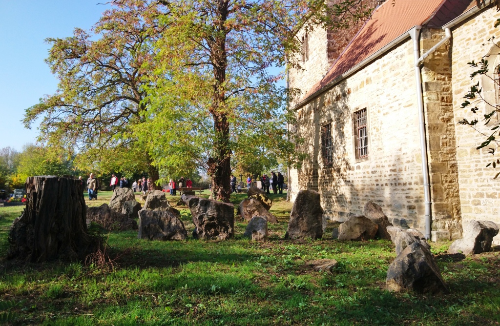 Spätslawischer Friedhof Treben@Joanna Wojnicz - 33,35,163,171.147949